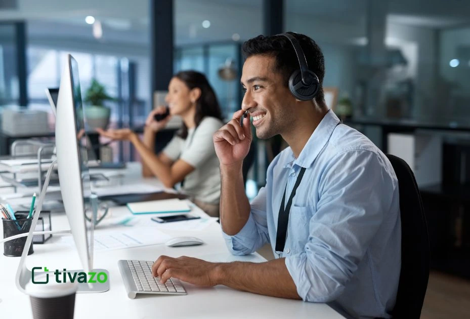 a picture of Customer Service worker