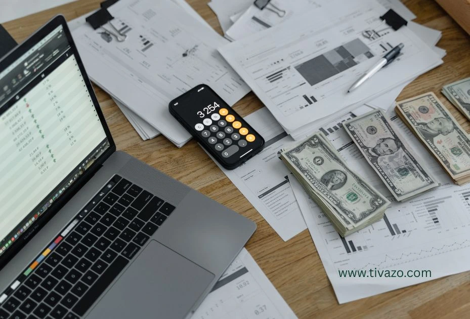 A picture of dollars as payroll